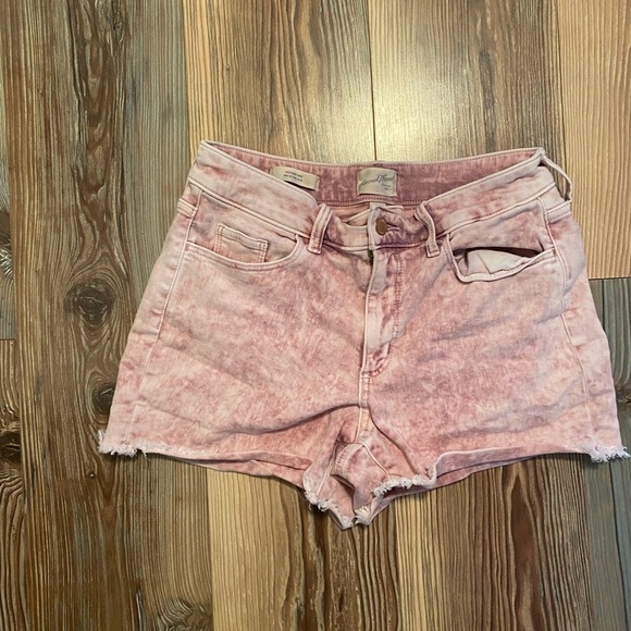 𝅺HIGH Rise Midi Short - Picture 1 of 3